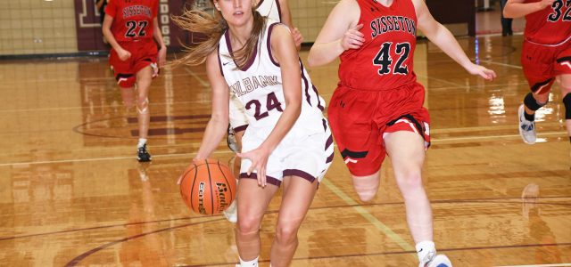 Thue Leads Lady Bulldogs Against Rival