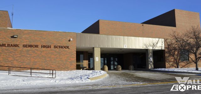 Bloem Addresses School Board About Lack of High-Level Math Classes