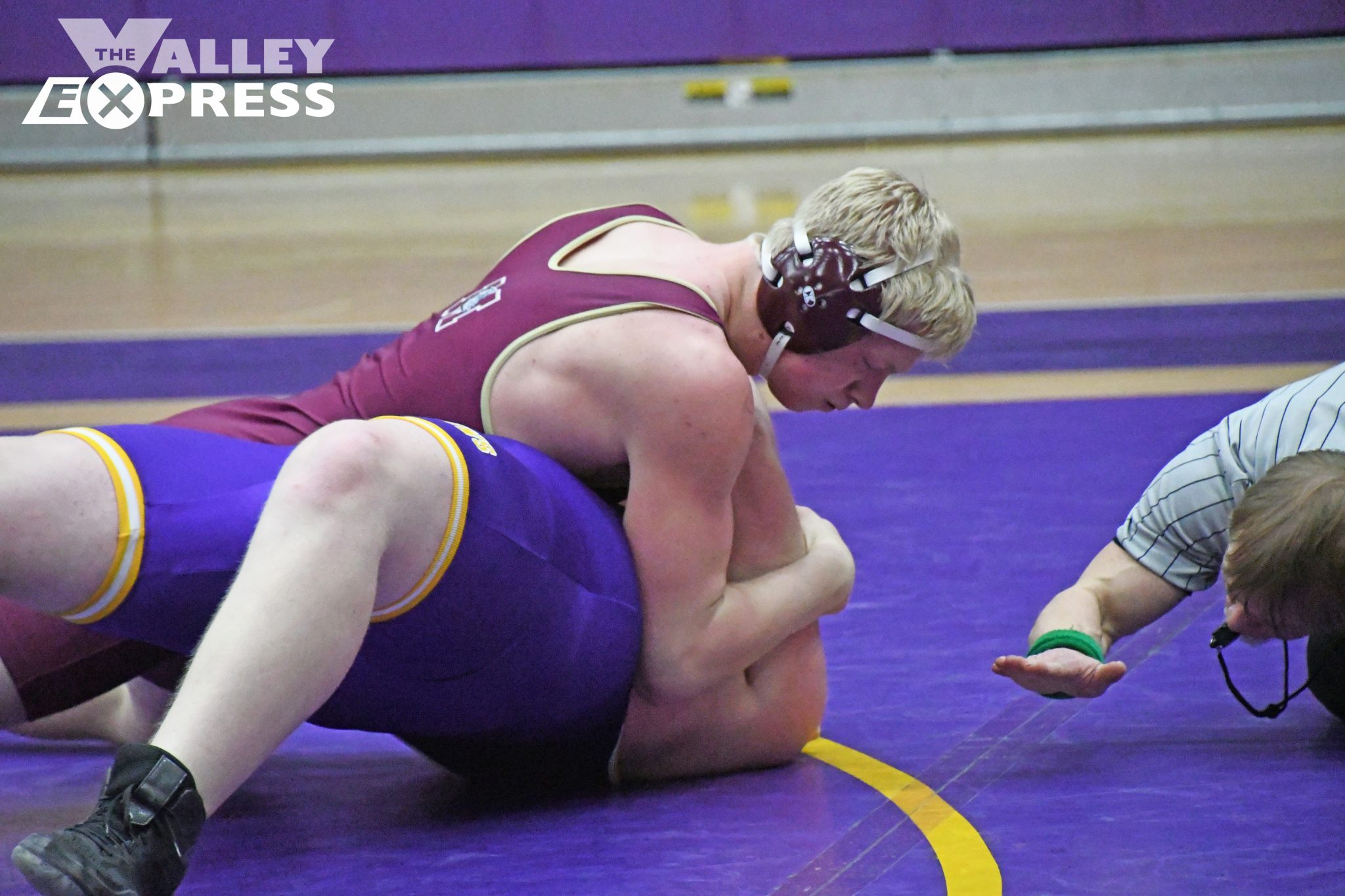 Bulldogs Battle in Dynamic Dual in Watertown The Valley Express
