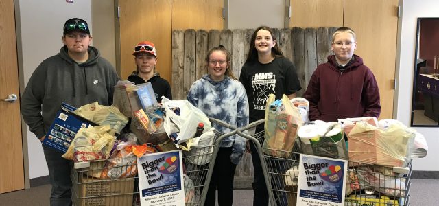 American Lutheran Confirmands Deliver Food to Pantry