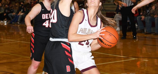 Lady Bulldogs Fall to Tigers and Mustangs