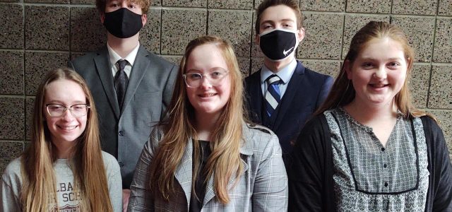 MHS Students Compete in State Debate Tournament
