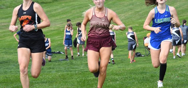 Milbank Cross Country  Competes at Huron Invitational