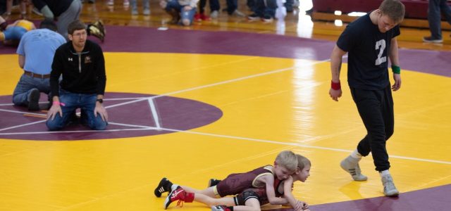 Milbank Youth Wrestlers Fight it Out at Bearcat Brawl