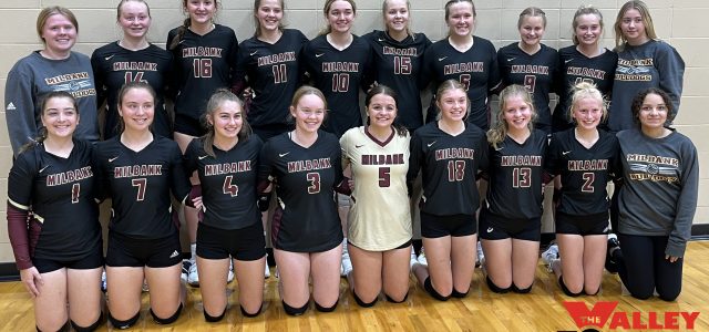 Volleyball Team Takes Second at Ipswich Tourney