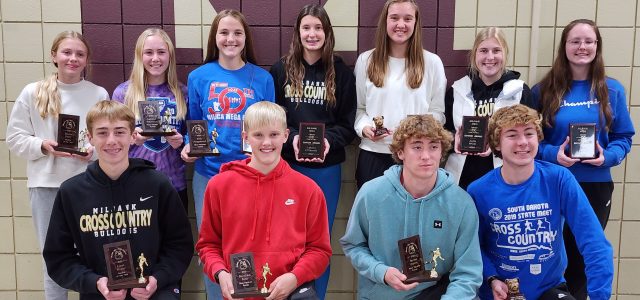 Milbank Cross Country Runners Receive Awards
