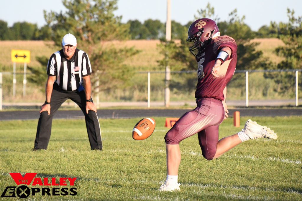 Bulldogs Battle with Dell Rapids | The Valley Express