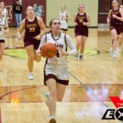 Lady Bulldogs Split Games at Regions