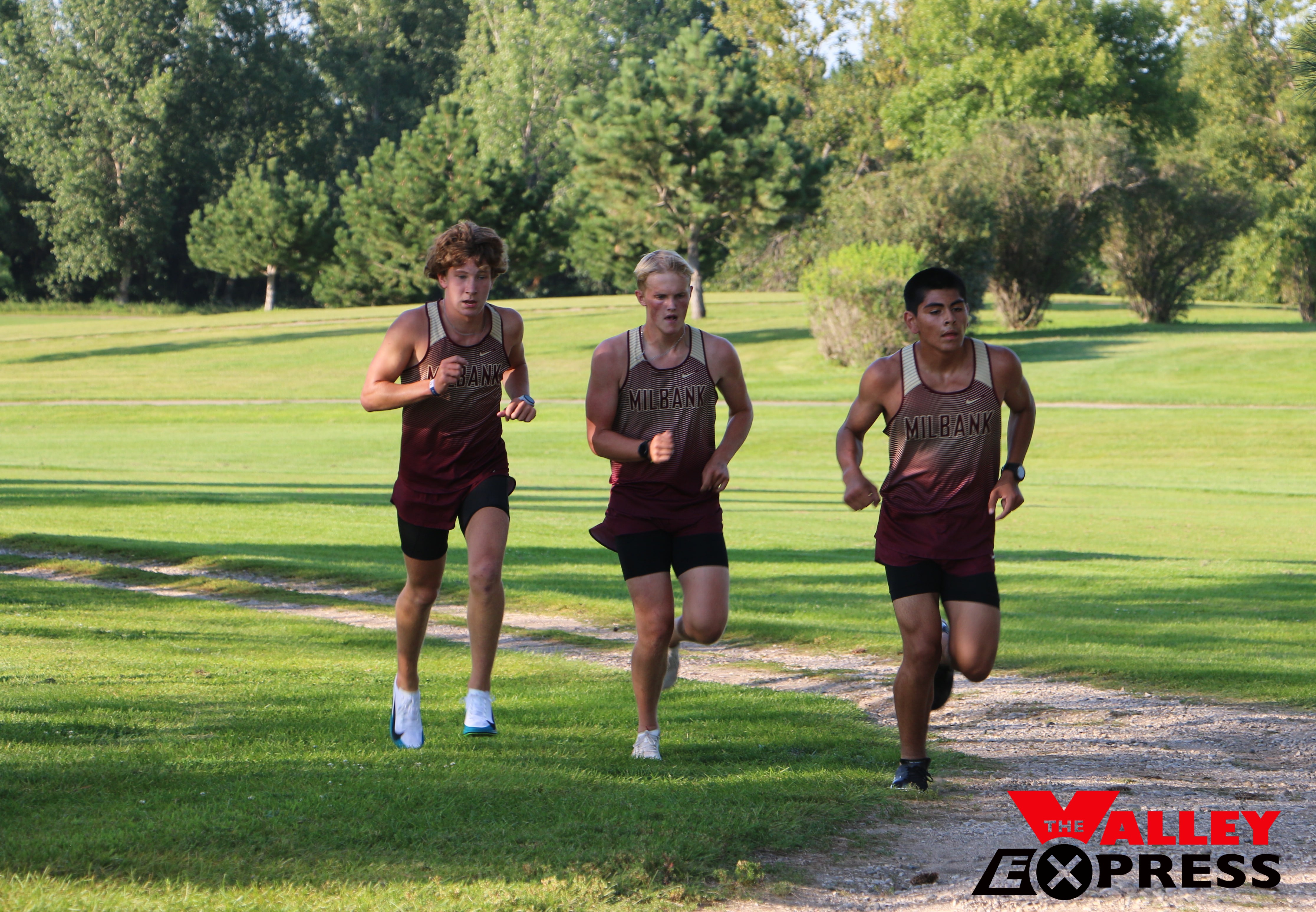 Milbank Runners Earn Top Finishes at Bank Invitational