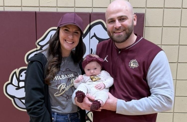 Diedes “And 1” Cheer on the Bulldogs 