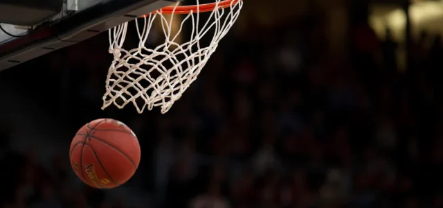 Dawgs Win in Down-to-the-Wire Playoff Finish