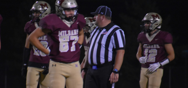 Bulldogs Take Loss From Dell Rapids But Ready for HOCO 