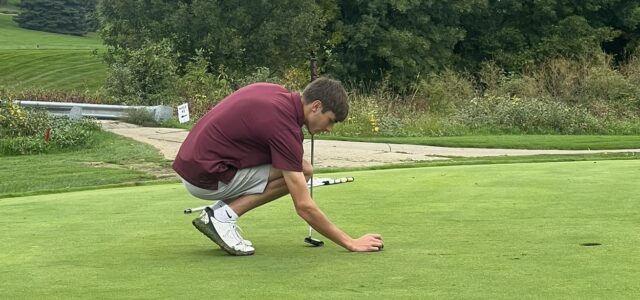 Bulldog Golfers Wind Down Season of Building Up
