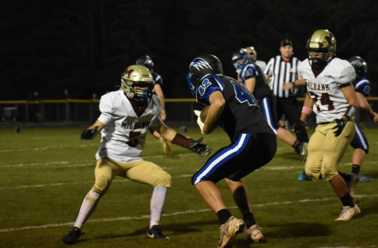 Bulldogs Fight Hard – Make Football Play-Offs This Week